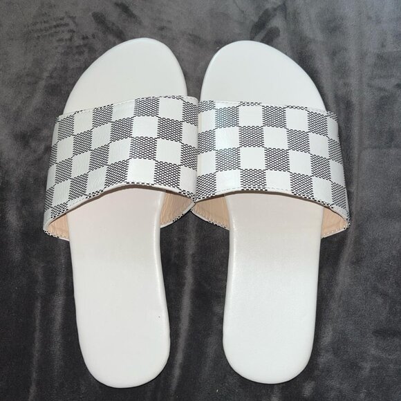 Shoes - Checkerboard Slip-On Flat Sandals Black &‎ White Slides – Women's EU 40